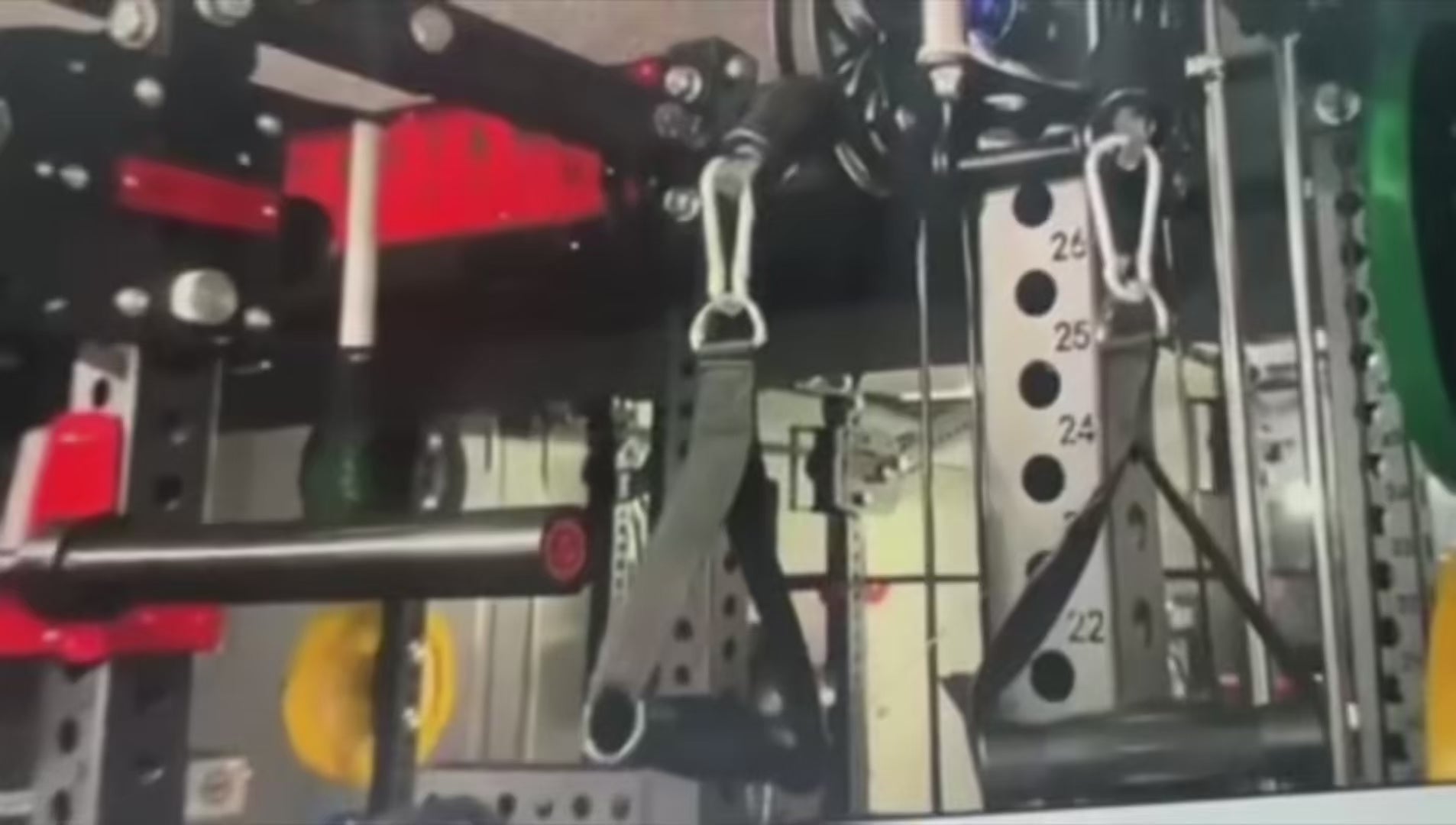 KB2408 | Entraîneur fonctionnel tout-en-un à 8 postes | Acier calibre 9 3"x3" | Système de musculation de qualité commerciale